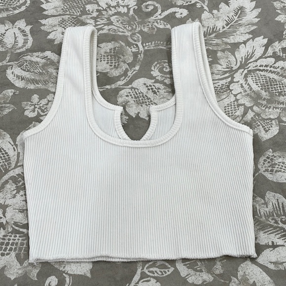 AKIRA CROP TOP, IVORY COLOR ♥️ - Picture 2 of 4